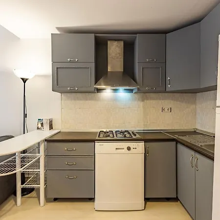 Modern Flat Near Istiklal Street In Beyoglu Διαμέρισμα Κωνσταντινούπολη